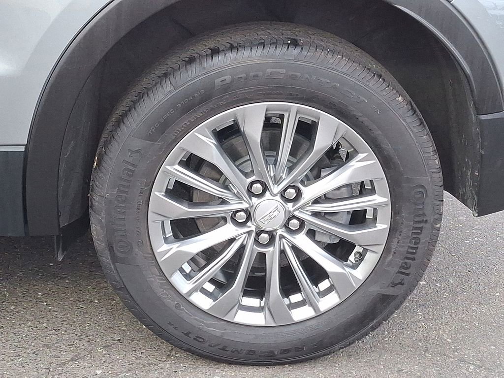 Used 2024 Cadillac XT4 Premium Luxury w/ Cold Weather Package AWD/4WD image 6