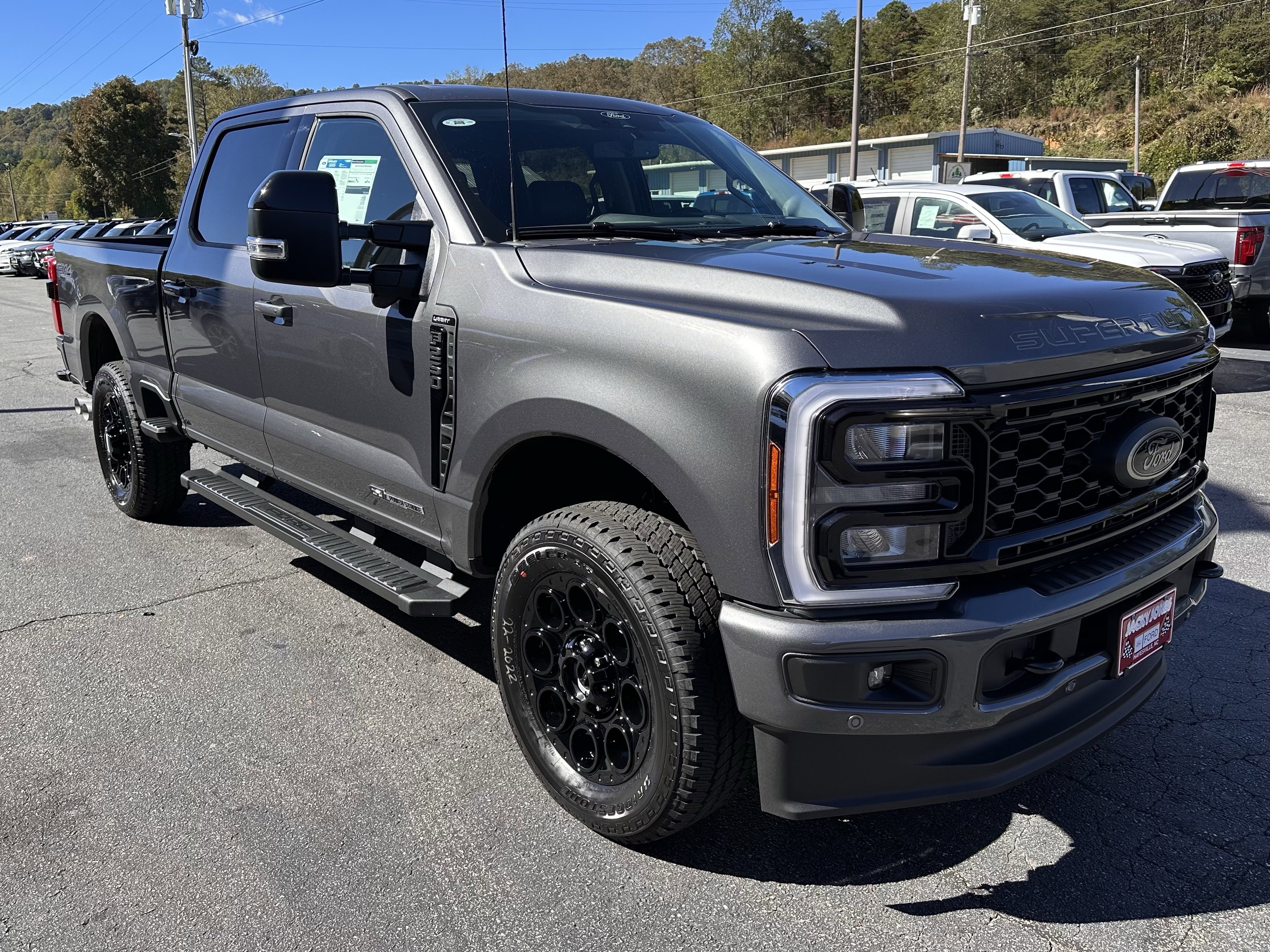 New 2026 Ford F250 Lariat w/ Black Appearance Package image 4