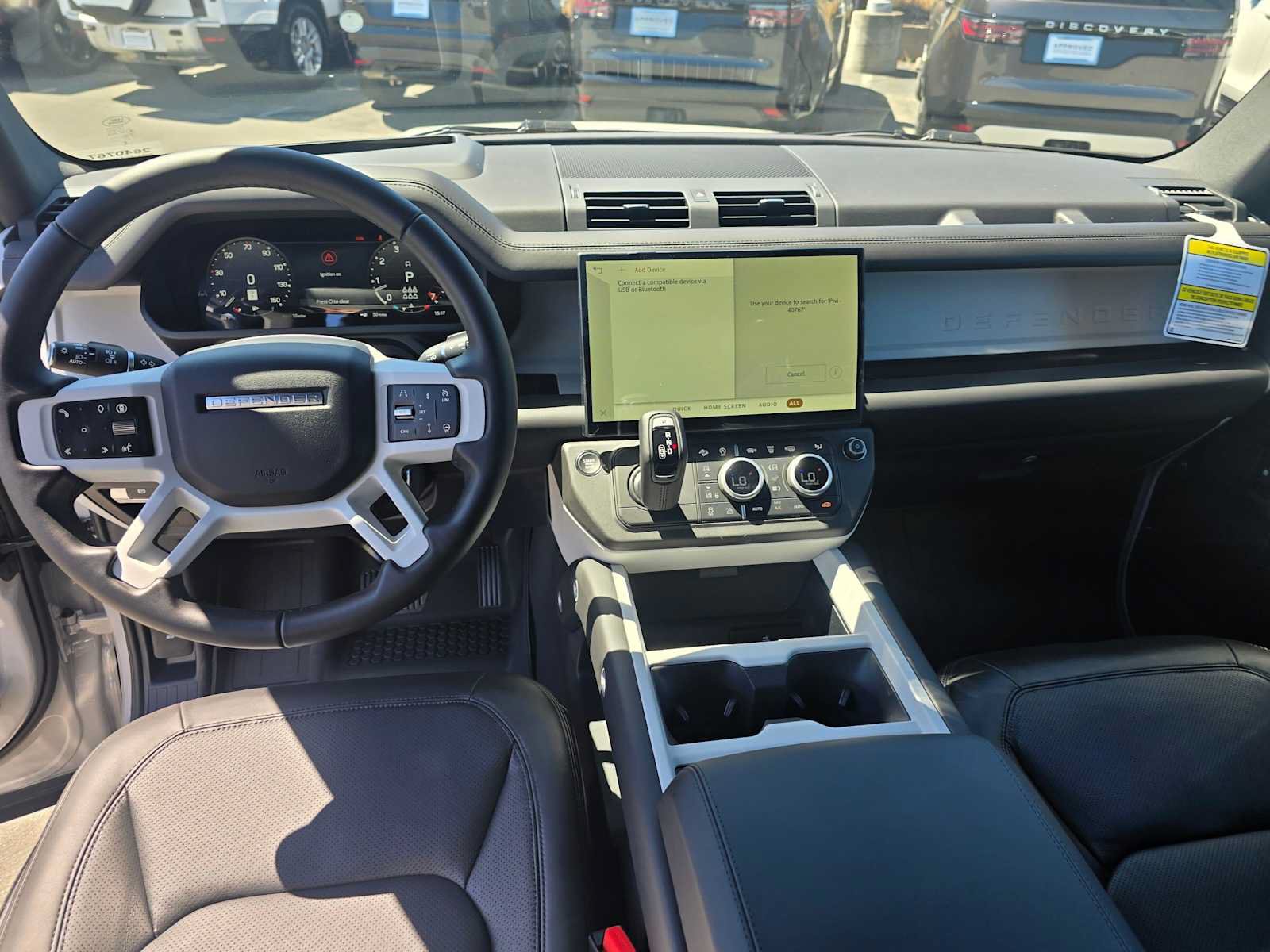 New 2026 Land Rover Defender 130 X-Dynamic SE AWD/4WD image 19