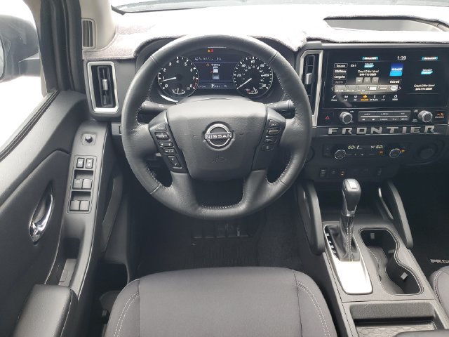 Certified 2025 Nissan Frontier SV w/ SV Convenience Package RWD image 25