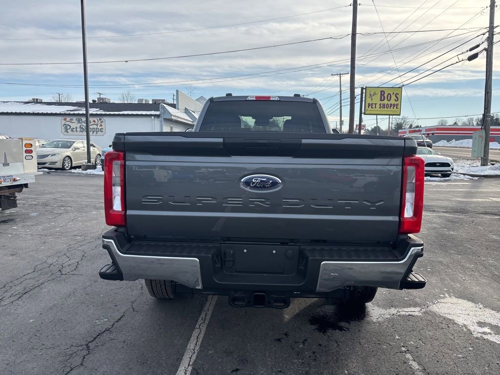 New 2026 Ford F250 XLT image 4