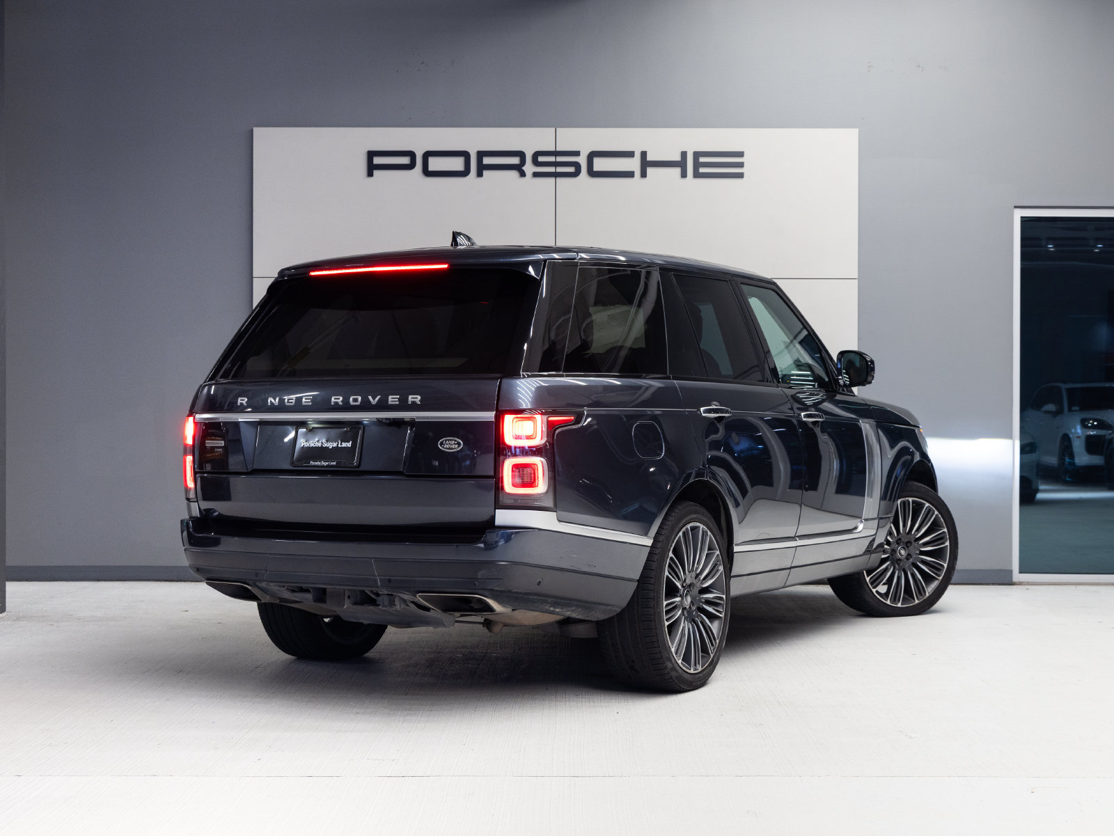 Used 2021 Land Rover Range Rover Autobiography AWD/4WD image 7