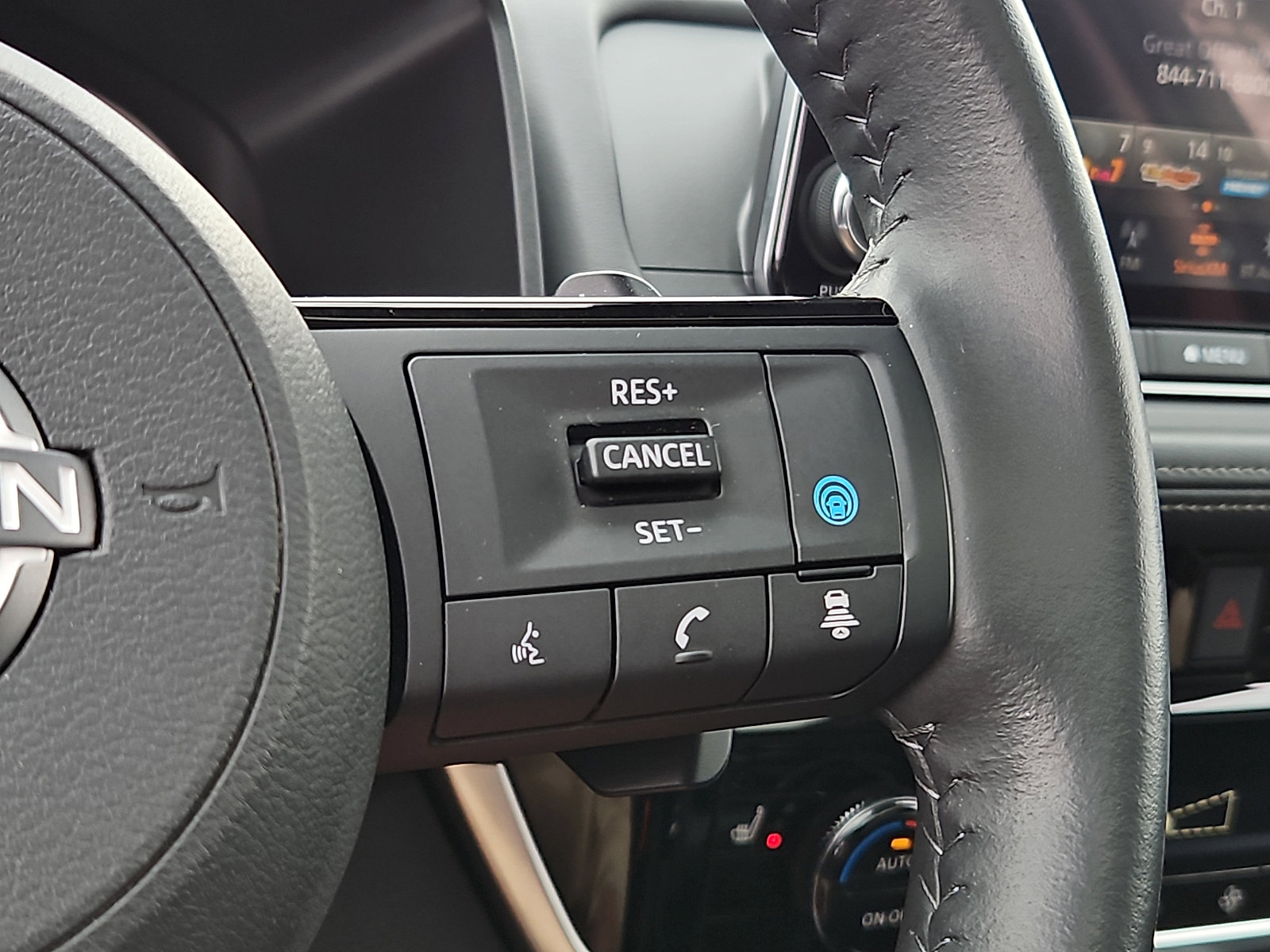 Certified 2023 Nissan Rogue SL image 21