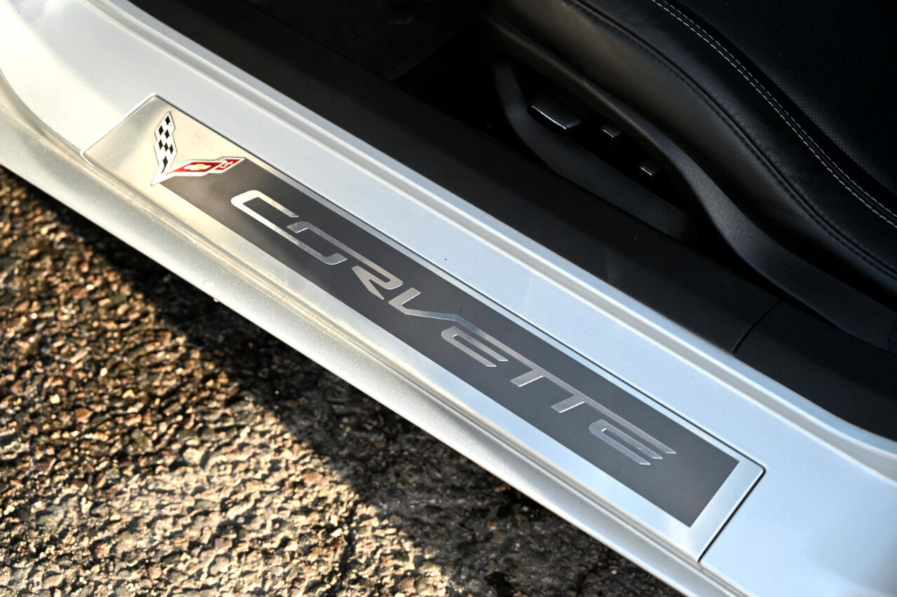 Used 2015 Chevrolet Corvette Stingray Coupe w/ 2LT Preferred Equipment Group image 21