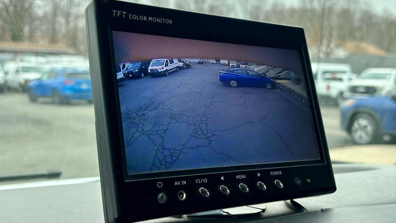 Used 2017 Chevrolet Express 3500 LT w/ LT Preferred Equipment Group image 21