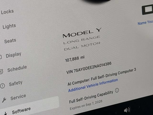 Used 2022 Tesla Model Y Long Range AWD/4WD image 27