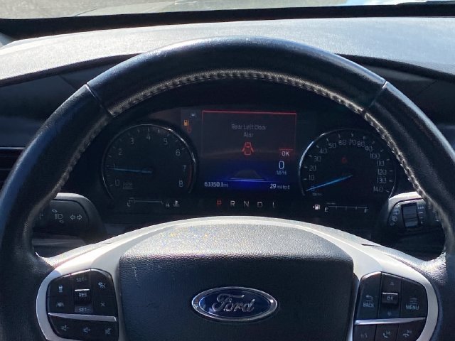 Used 2023 Ford Explorer Limited AWD/4WD image 9