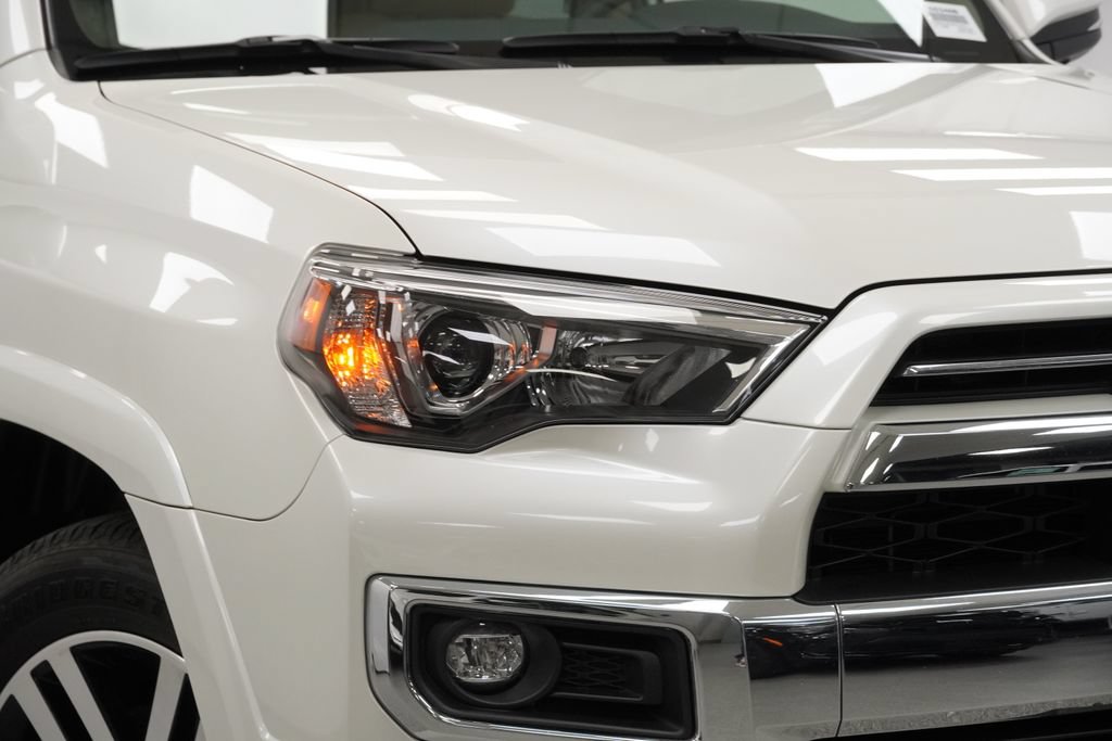 Used 2022 Toyota 4Runner Limited AWD/4WD image 5