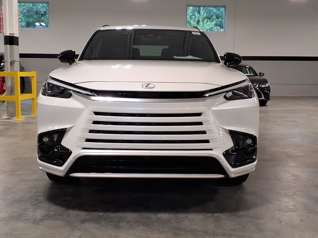 New 2025 Lexus TX 500h AWD image 17