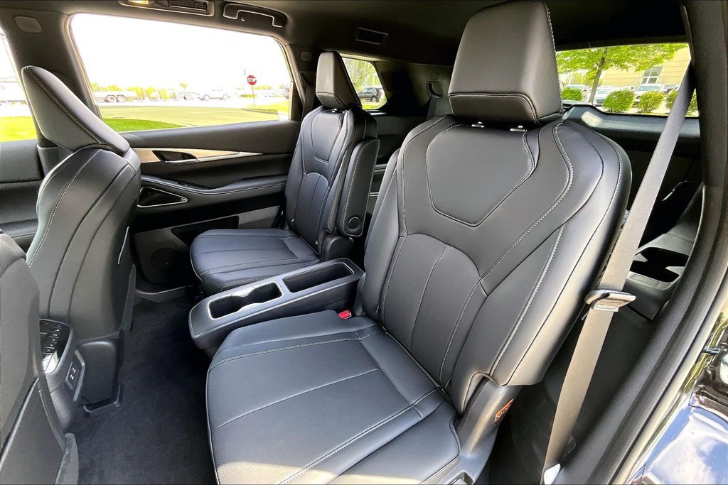 New 2027 INFINITI QX60 Sport w/ Dark Cargo Package AWD/4WD image 10