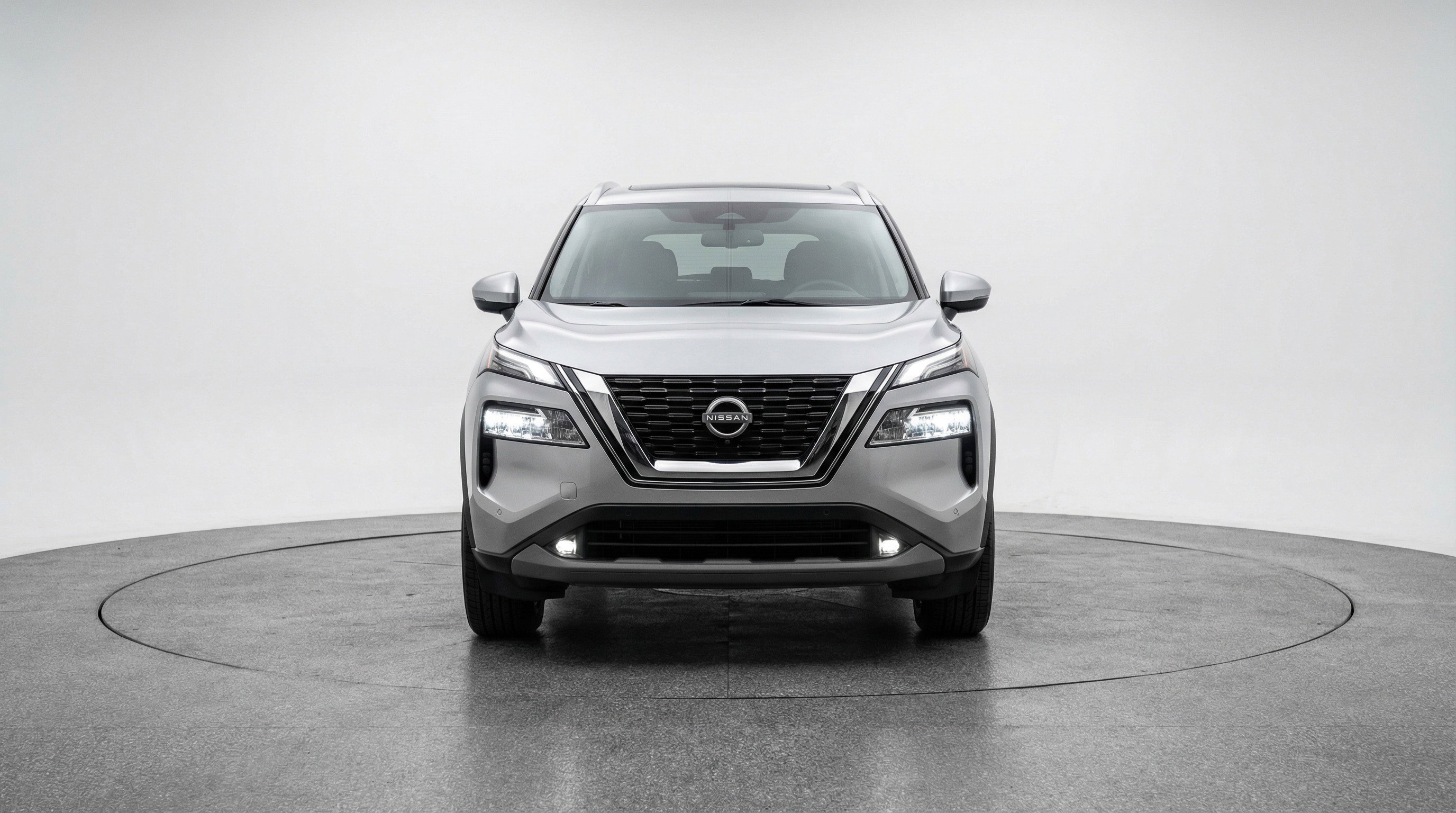 Used 2025 Nissan Rogue SV AWD/4WD image 2