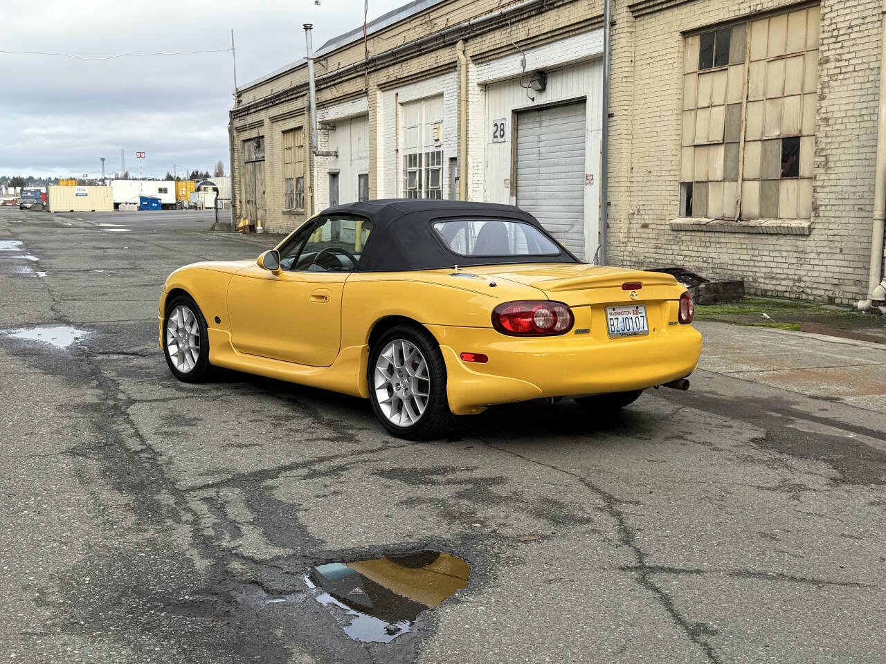 Used 2002 MAZDA MX-5 Miata SE image 9