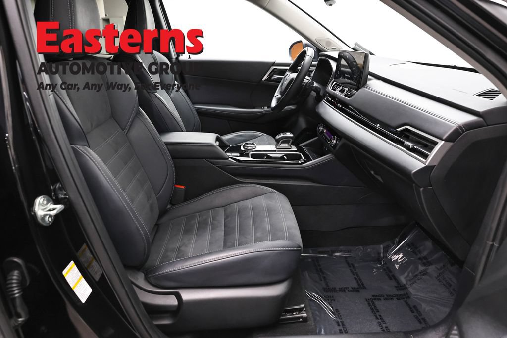 Used 2025 Mitsubishi Outlander SE AWD/4WD image 24