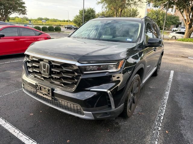Used 2024 Honda Pilot Touring image 2