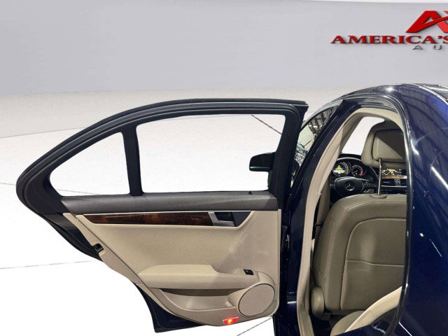 Used 2014 Mercedes-Benz C 300 Sport image 25