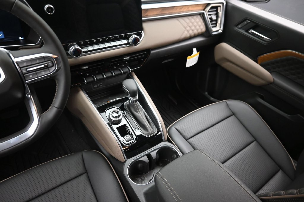 New 2026 GMC Canyon Denali AWD/4WD image 15
