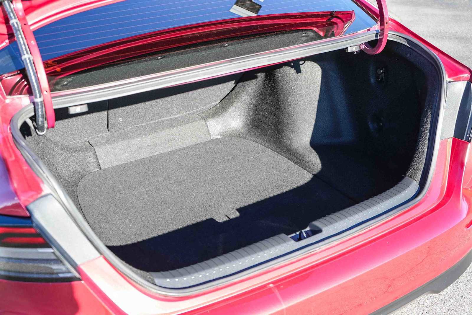 Certified 2024 Honda Accord EX image 25