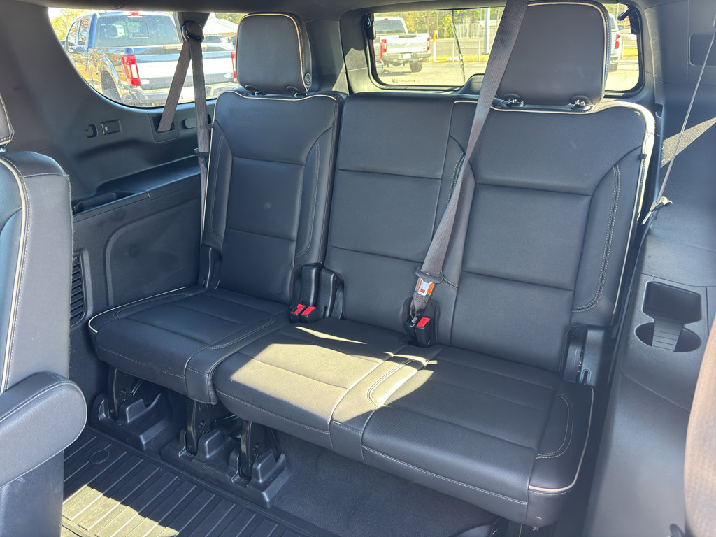 Used 2022 Chevrolet Suburban Premier image 19