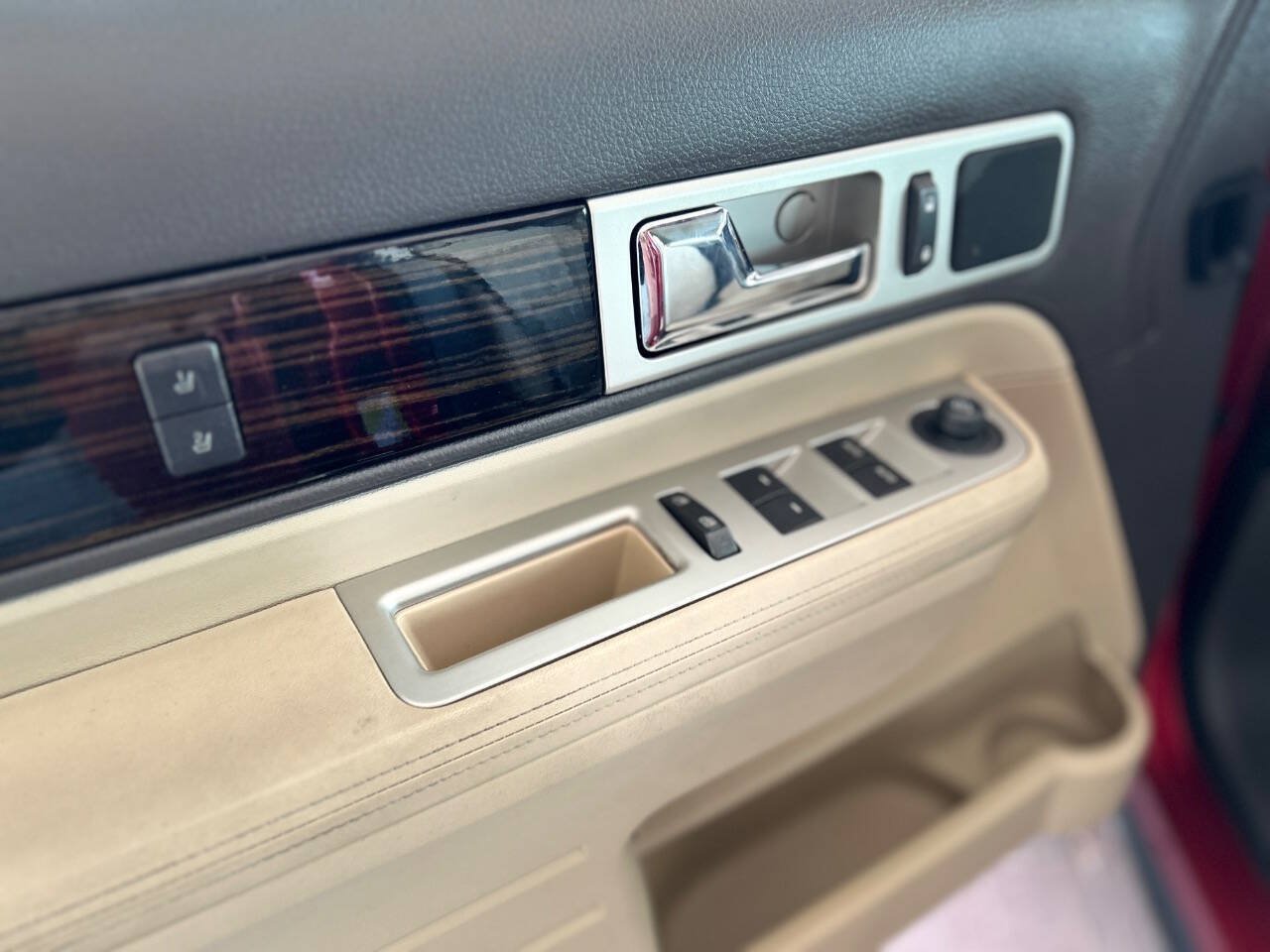 Used 2010 Lincoln MKX 2WD image 36