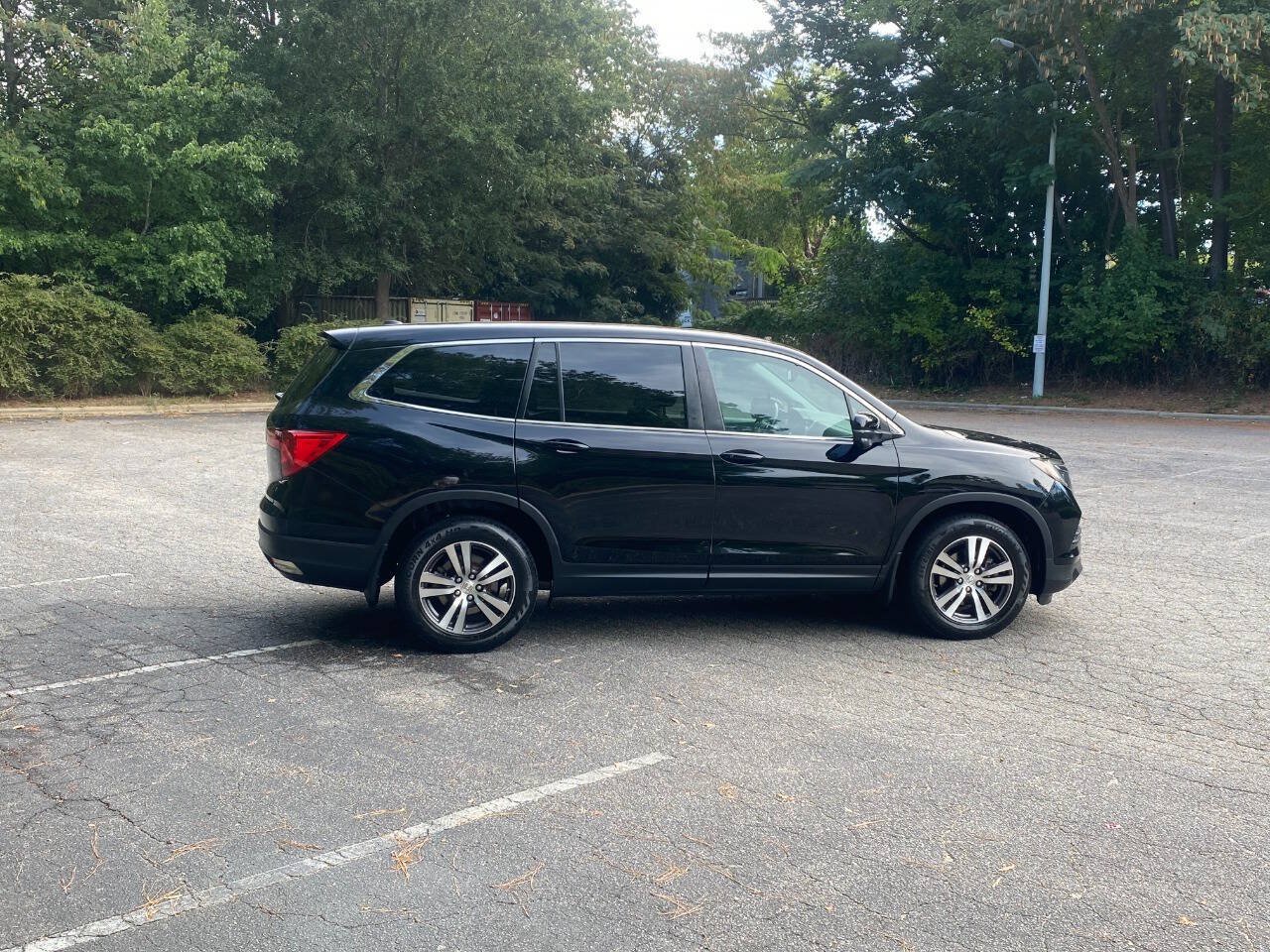 Used 2017 Honda Pilot EX-L image 4