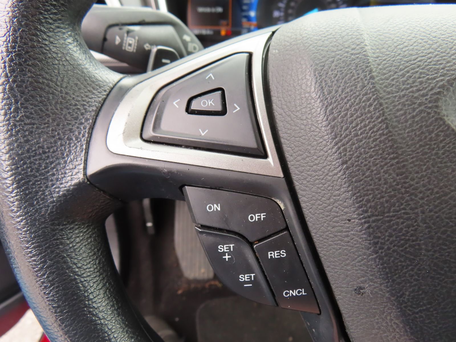 Used 2019 Ford Fusion SE image 18