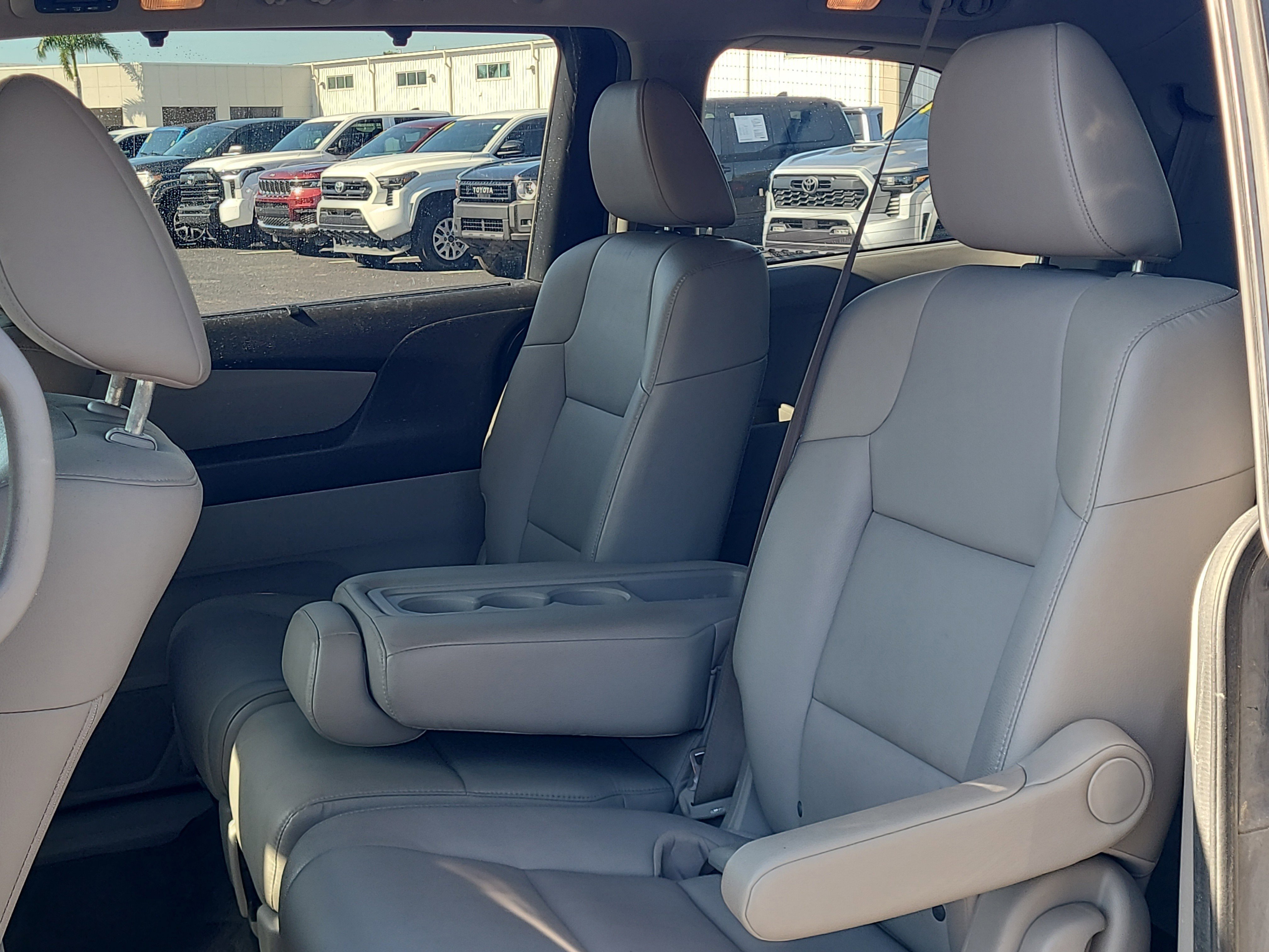 Used 2014 Honda Odyssey EX-L image 11