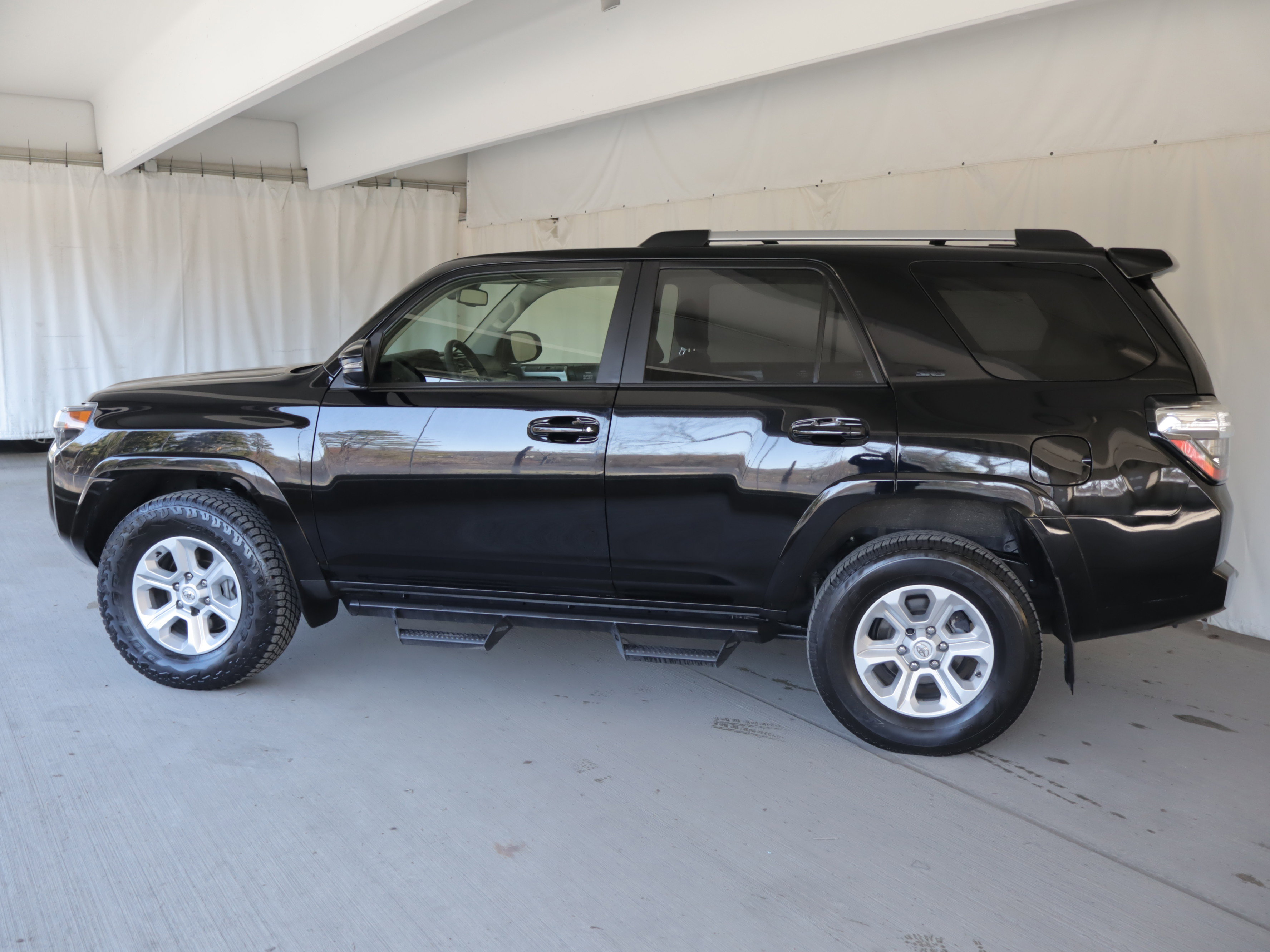 Used 2024 Toyota 4Runner SR5 Premium w/ Moonroof Package image 24