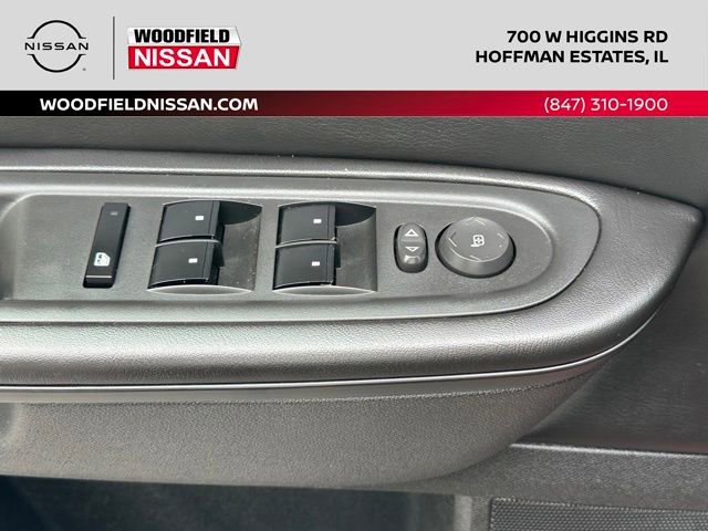 Used 2015 Chevrolet Traverse LT w/ Style and Technology Package FWD image 19
