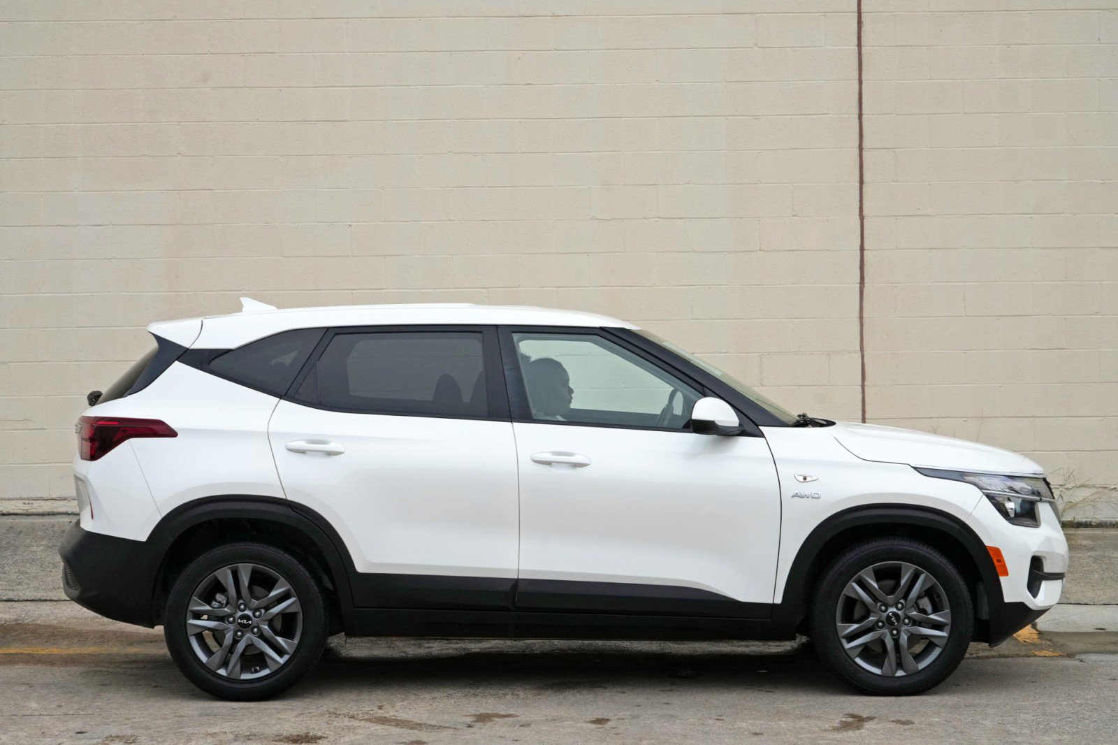 Used 2023 Kia Seltos LX AWD/4WD image 45