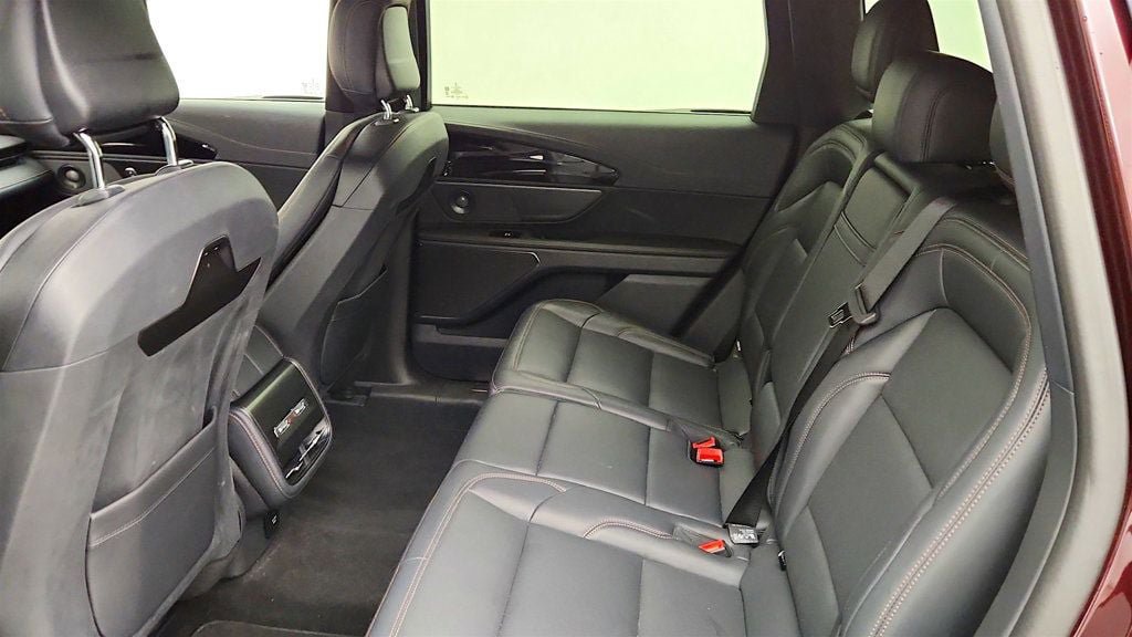 Used 2024 Lincoln Nautilus Premier w/ Equipment Group 102A AWD/4WD image 20