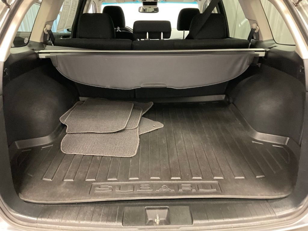 Used 2013 Subaru Outback 2.5i Premium AWD/4WD image 23