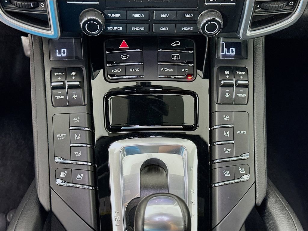 Used 2017 Porsche Cayenne image 16