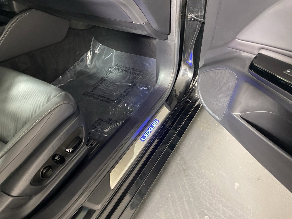 Certified 2023 Lexus ES 300h w/ Premium Package image 34