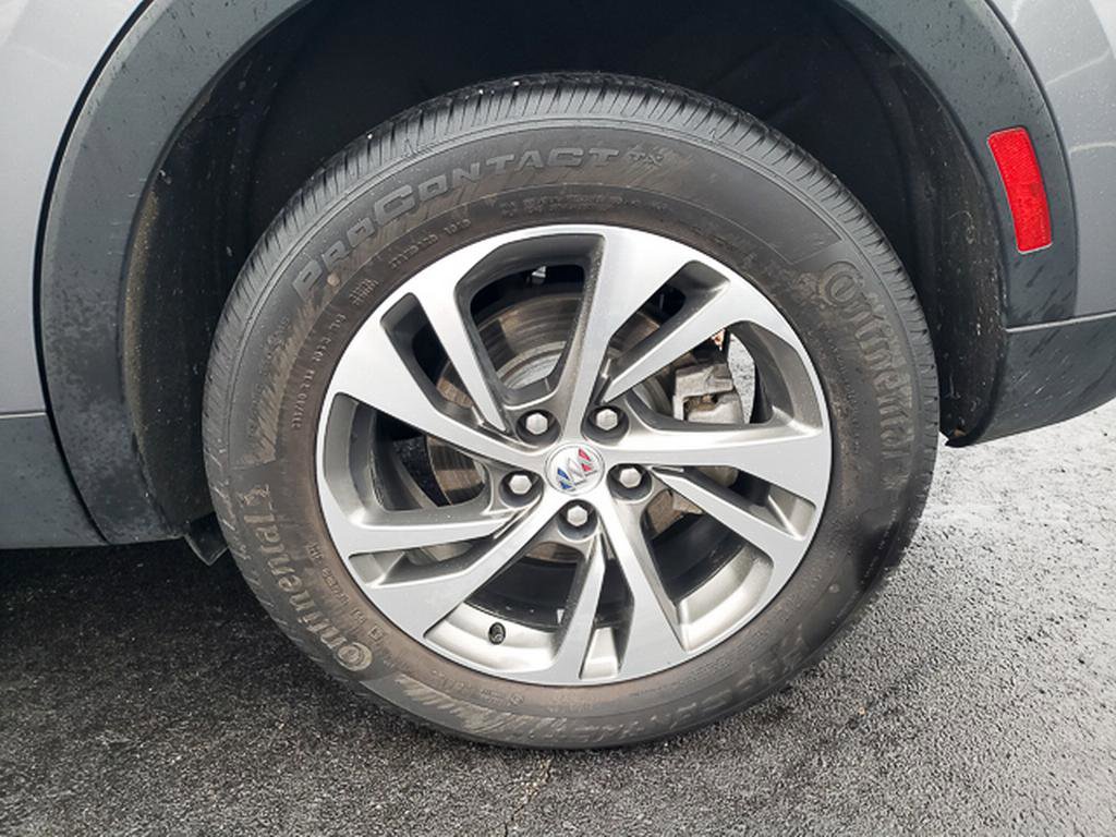 Used 2022 Buick Envision Essence w/ Safety Package image 22