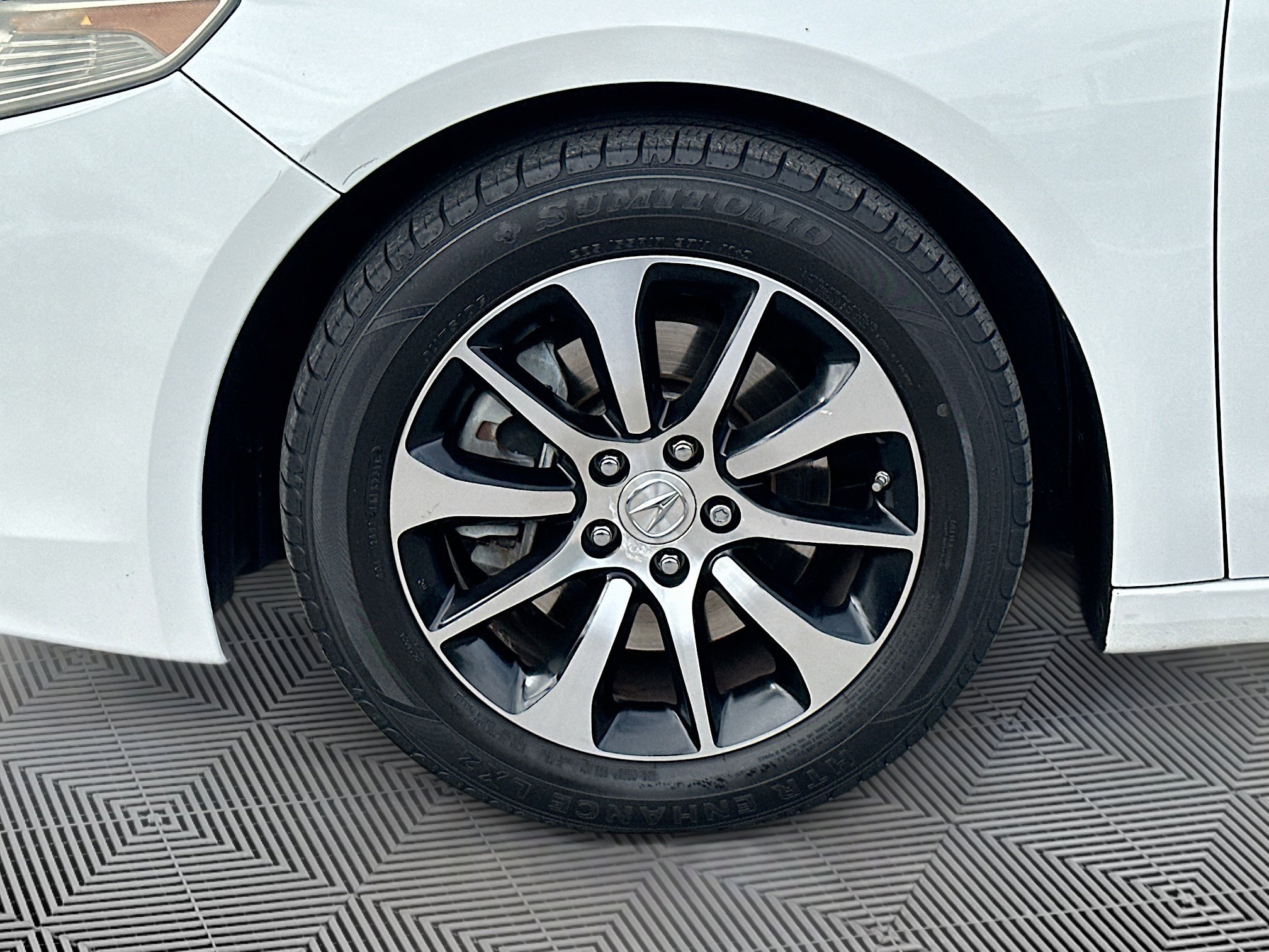 Used 2015 Acura TLX w/ Technology Package image 37