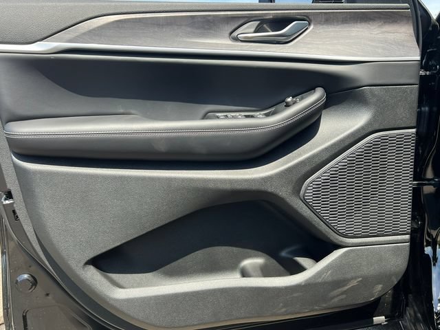 New 2026 Jeep Grand Cherokee L 4WD image 14