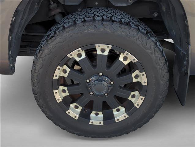 Used 2017 Toyota Tundra SR5 w/ SR5 Upgrade Package AWD/4WD image 7