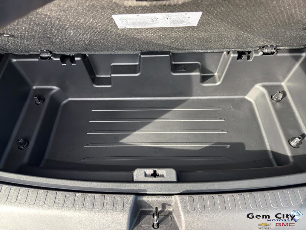 New 2026 Chevrolet Traverse LT w/ Midnight/Sport Edition AWD/4WD image 9