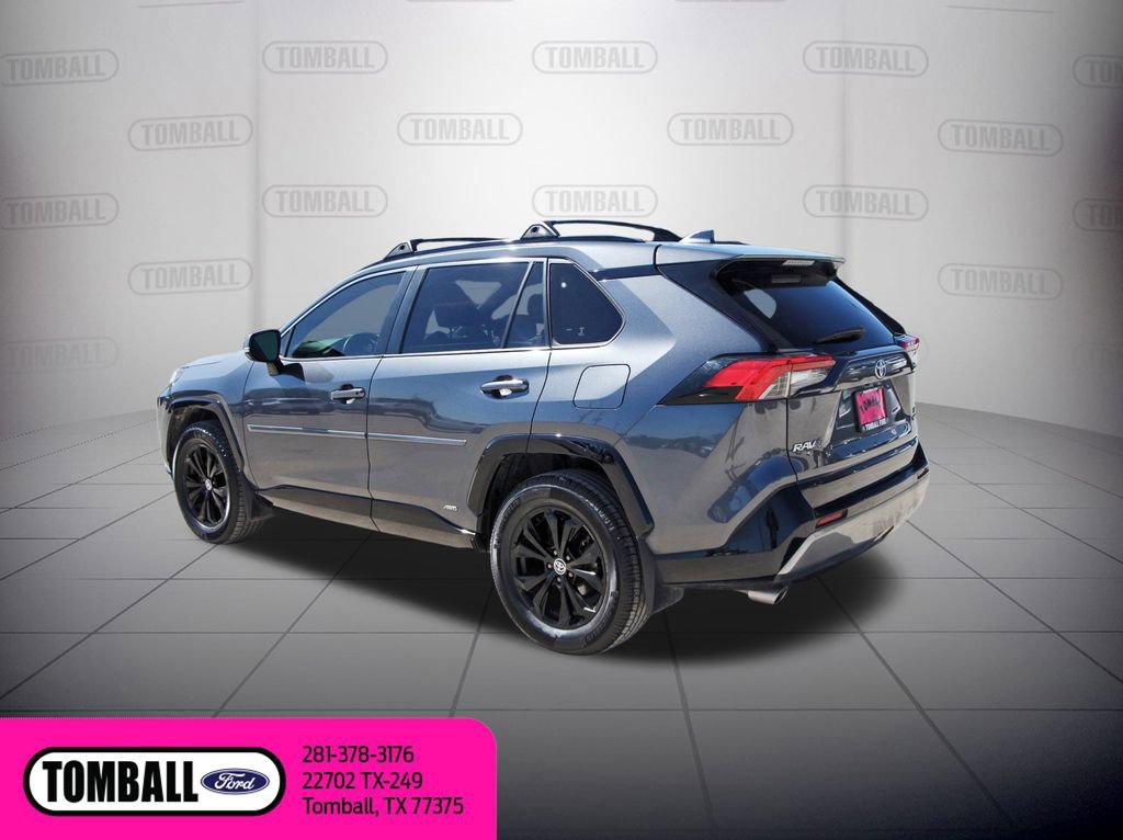 Used 2022 Toyota RAV4 SE image 5