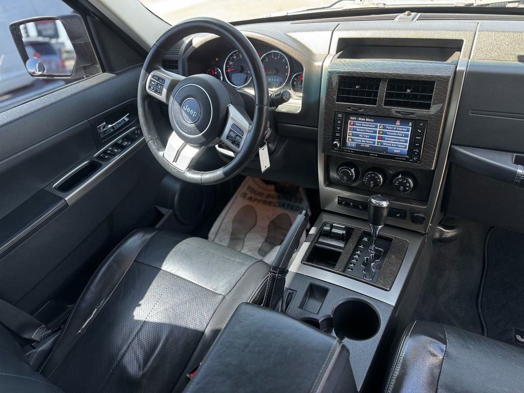 Used 2012 Jeep Liberty Limited Jet w/ Comfort/Convenience Group image 15