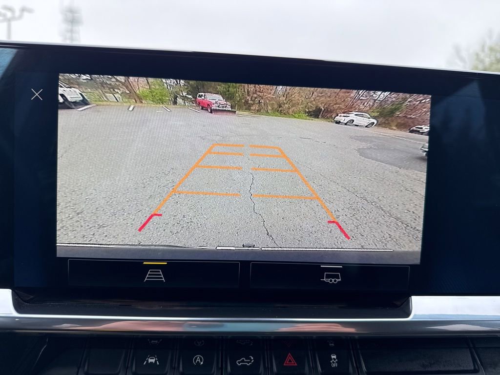 Used 2022 Chevrolet Silverado 1500 LT AWD/4WD image 29