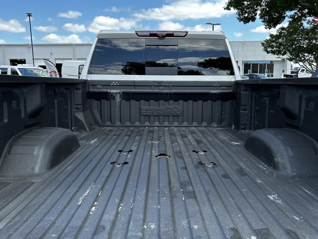 Used 2024 Chevrolet Silverado 3500 High Country w/ High Country Premium Package AWD/4WD image 39