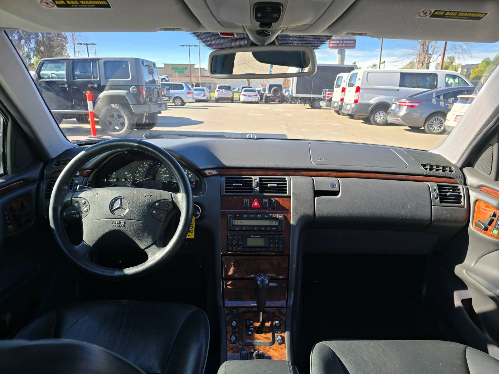 Used 2000 Mercedes-Benz E 320 Sedan image 13