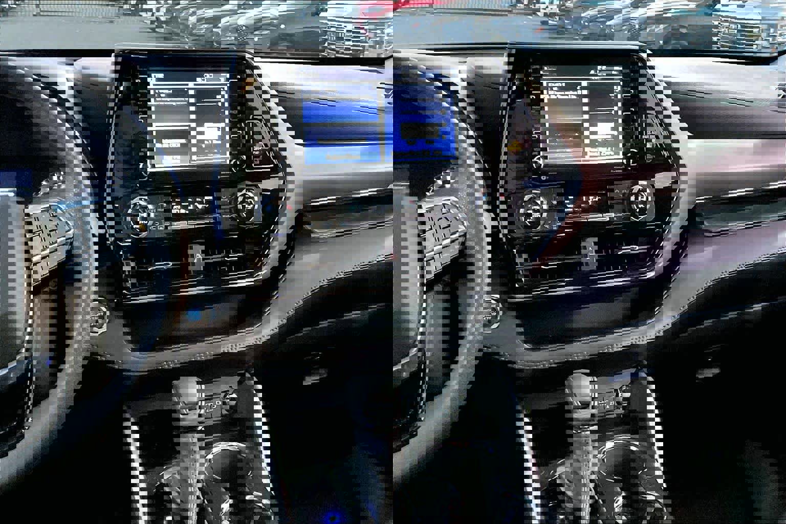 Used 2021 Toyota Highlander L image 9