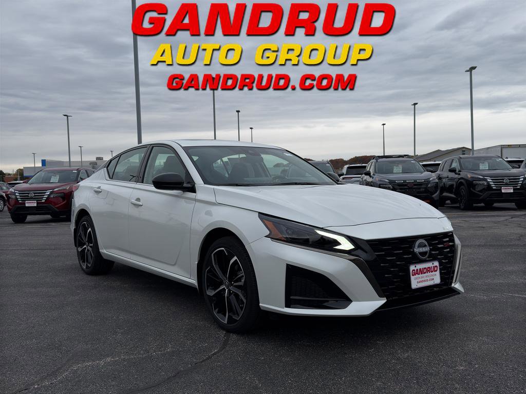 New 2025 Nissan Altima 2.5 SR image 1