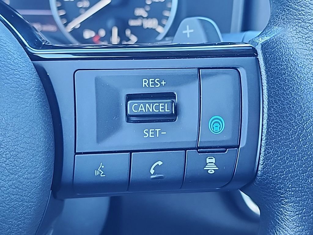 Used 2023 Nissan Rogue SV image 23