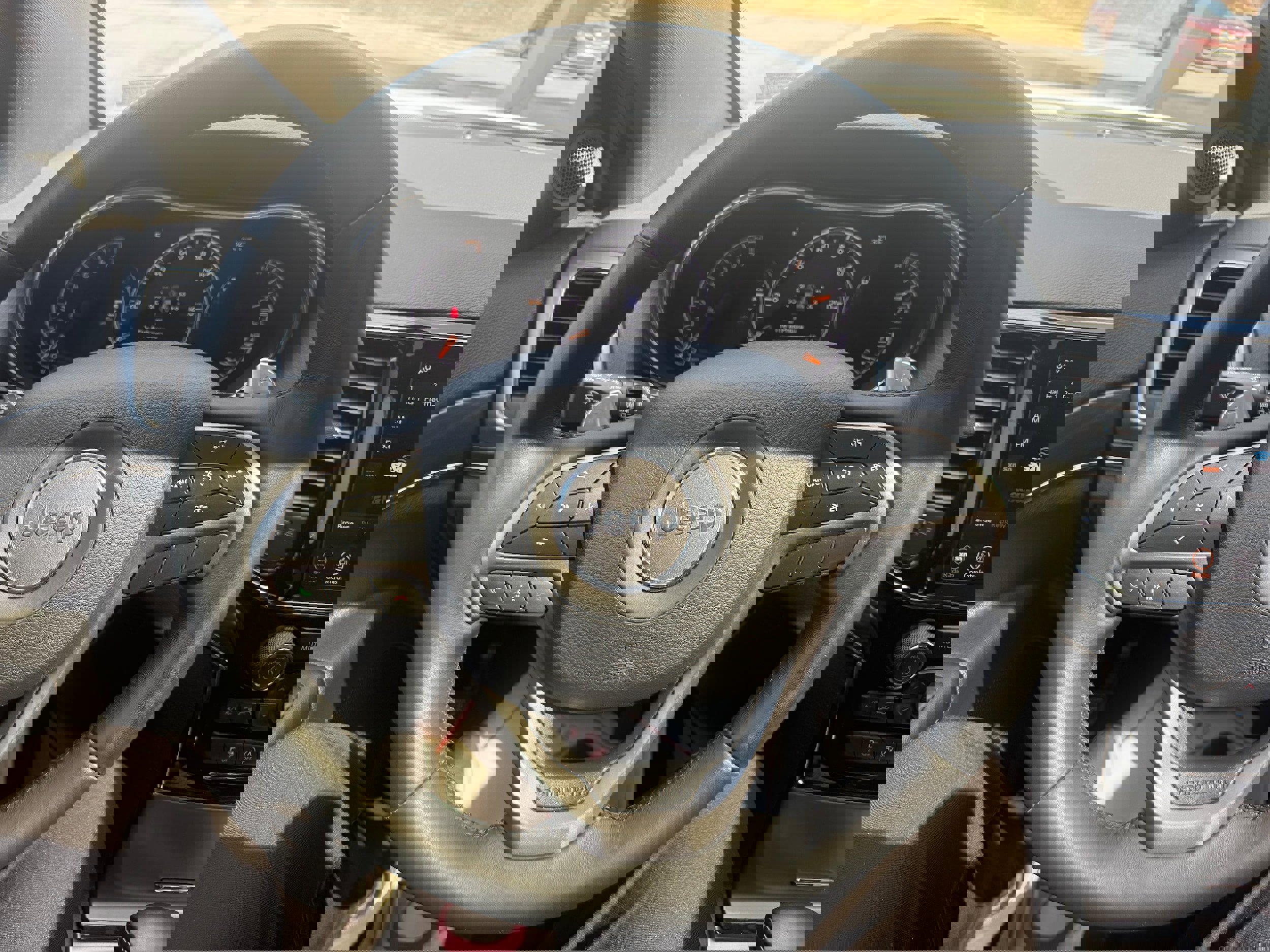 Certified 2019 Jeep Grand Cherokee Limited X image 18