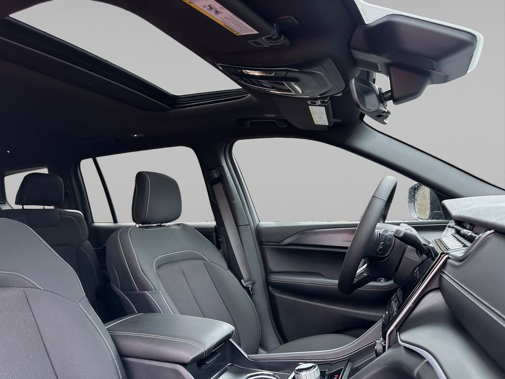 New 2025 Jeep Grand Cherokee L Laredo w/ Luxury Tech Group I image 20