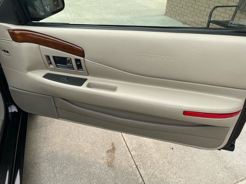 Used 2001 Cadillac Eldorado Touring FWD image 37