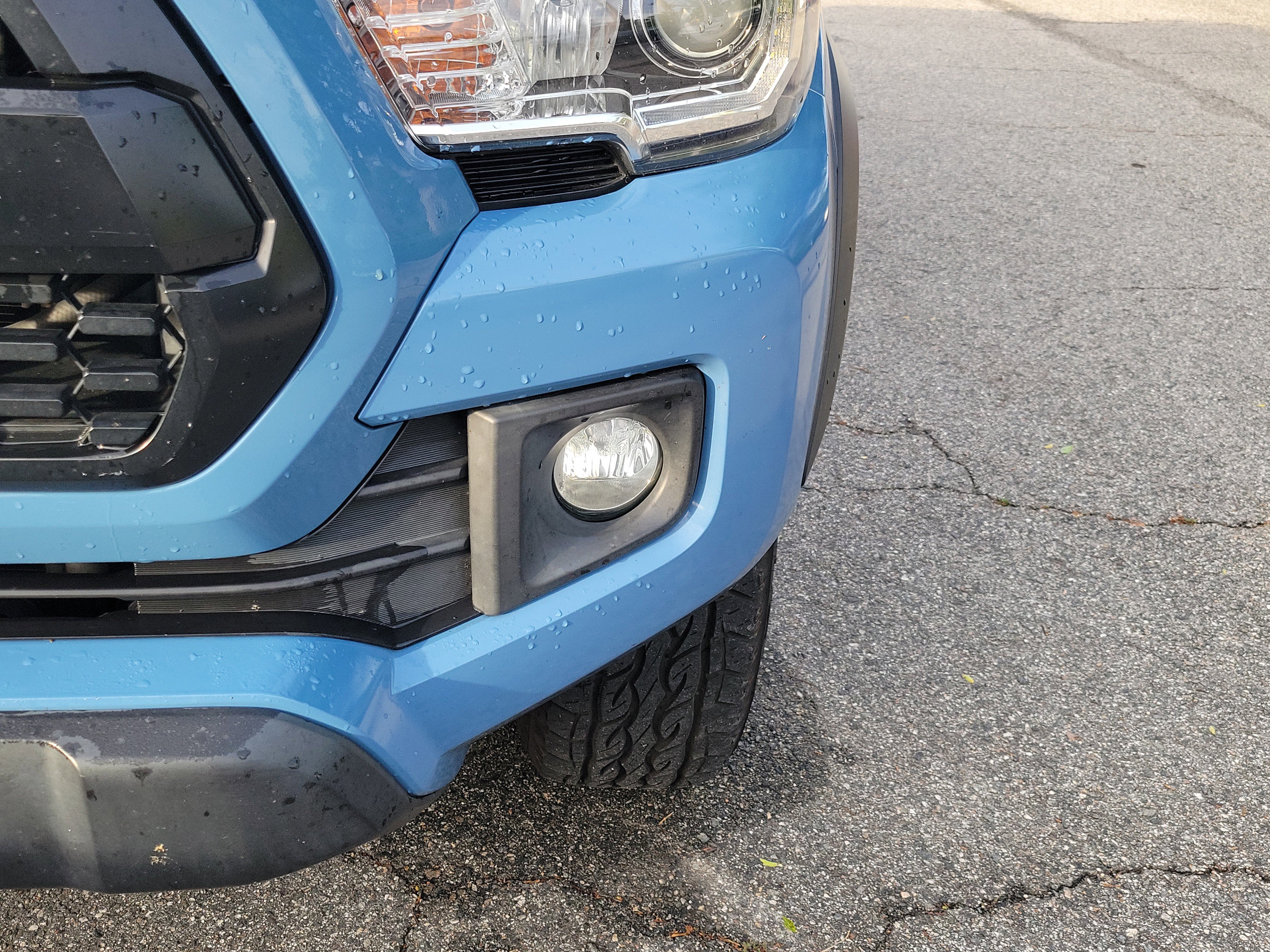Used 2019 Toyota Tacoma TRD Off-Road w/ Technology Package image 4